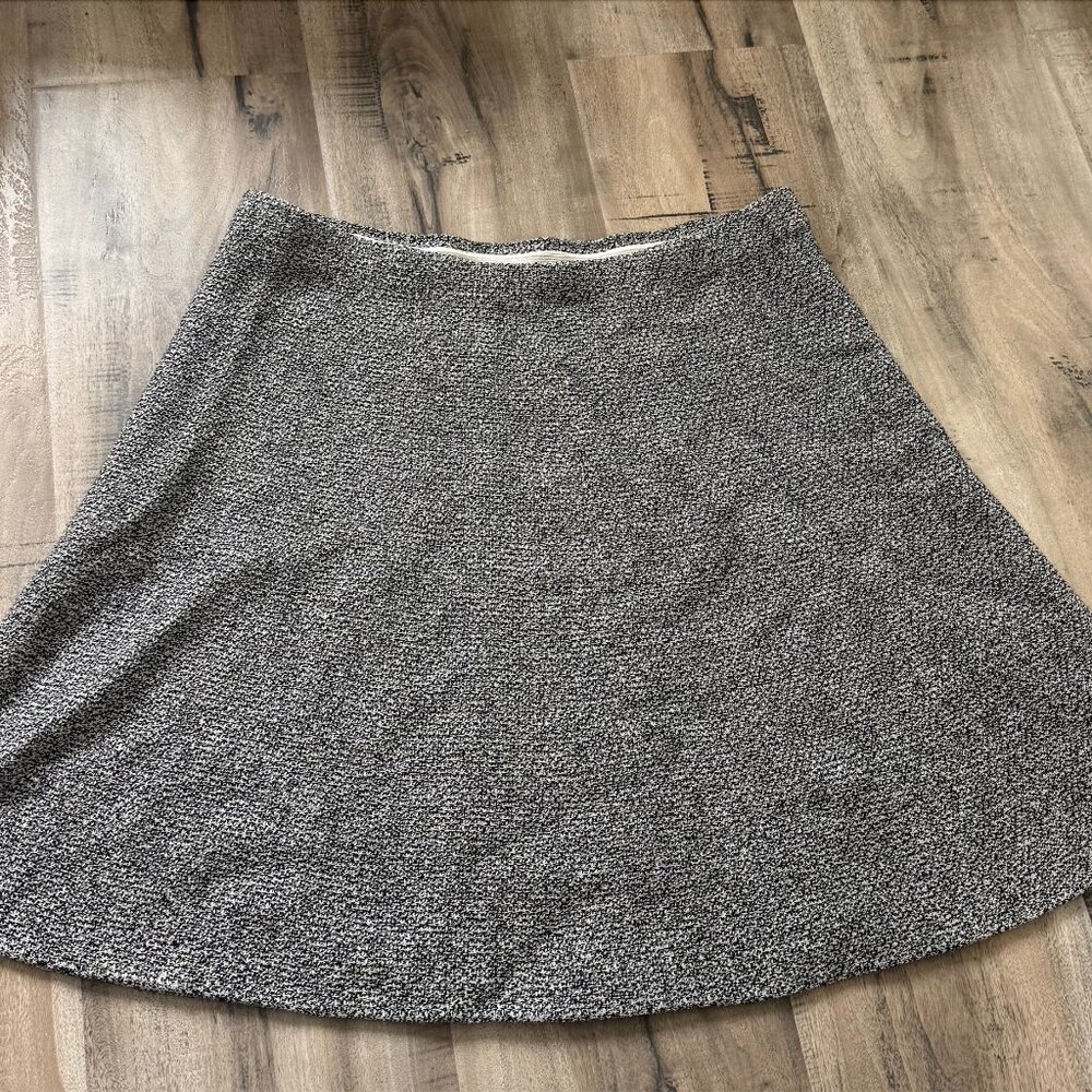 Theory Skirt Size Small